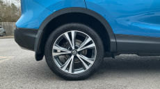 Nissan Qashqai 1.6 DiG-T N-Connecta 5dr Petrol Hatchback